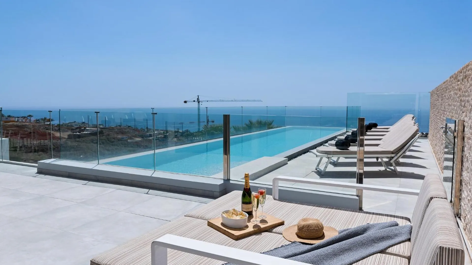 Karat Villa Zambrano Guia de Isora  Spain