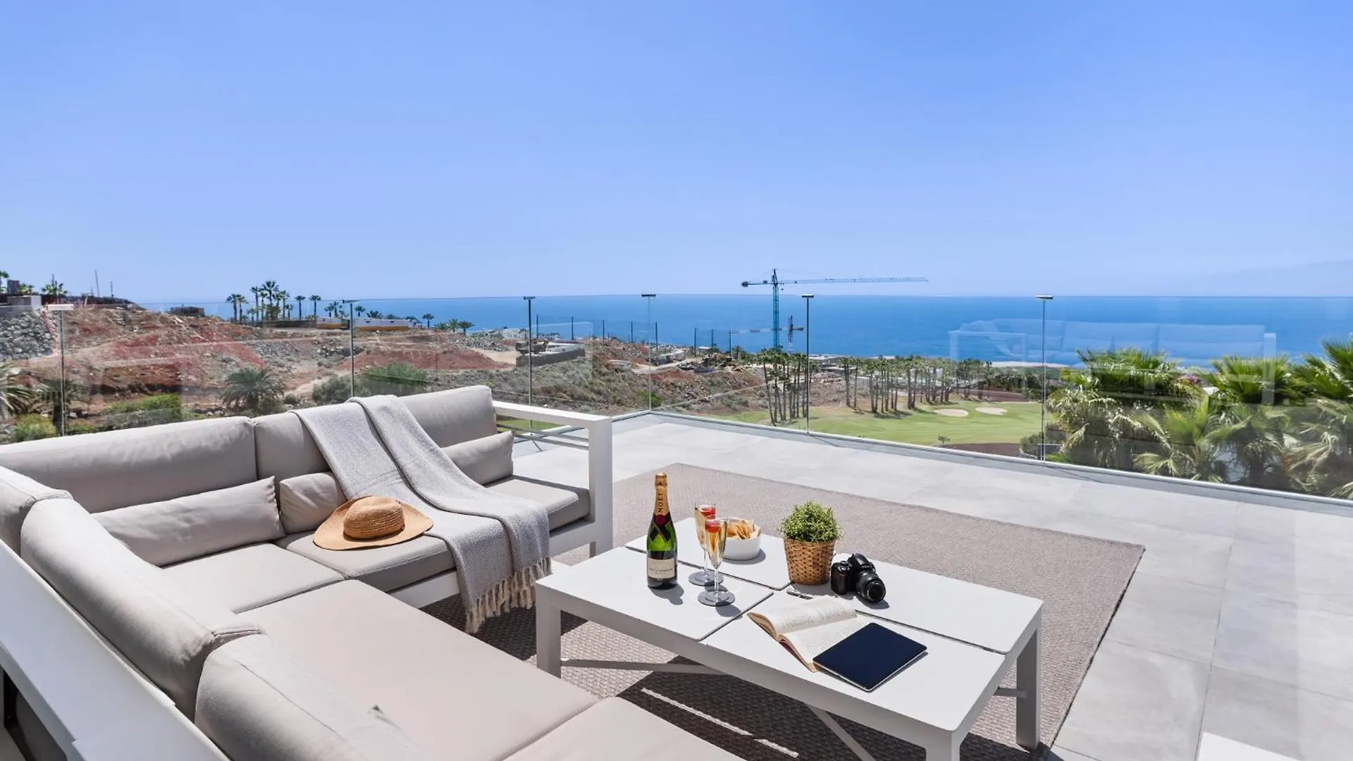 Karat Villa Zambrano Guia de Isora  Guia de Isora (Tenerife)